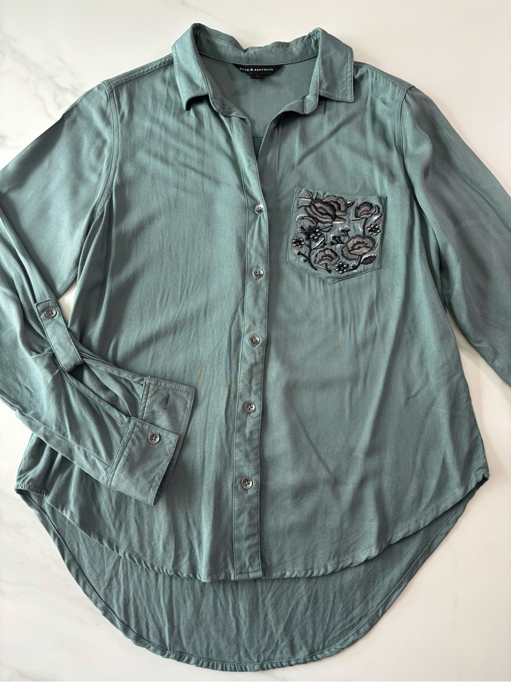 Rock & Republic Sage Green Shirt embroidered pocket size S